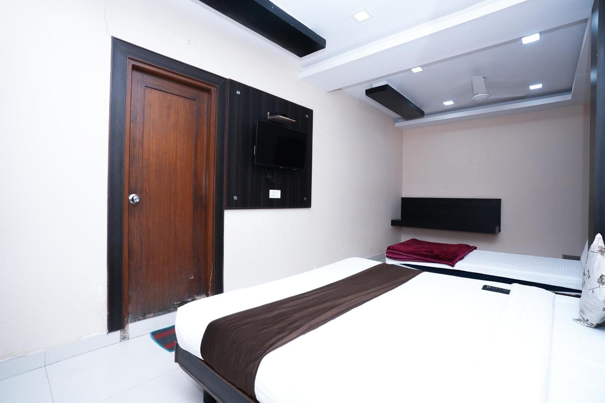Hotel Madurai Near Central Bus Stand, Удайпур Екстериор снимка